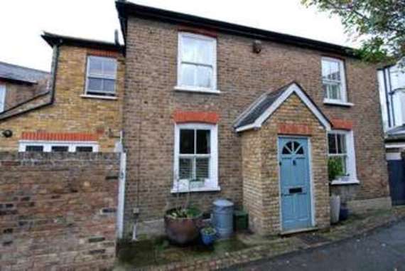 2 bedroom Detached f...